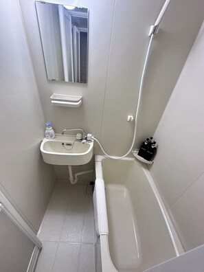 Comfort-lejlighed | Badeværelse | Kombination af bruser/badekar, gratis toiletartikler, hårtørrer