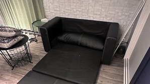 コンフォート コンドミニアム | 1 室のベッドルーム、遮光カーテン、WiFi (無料)、ベッドシーツ