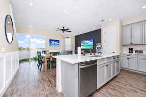 Réfrigérateur, four, plaque de cuisson, lave-vaisselle