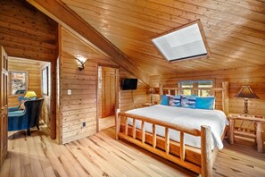 3 bedrooms, desk, iron/ironing board, WiFi - Solitude on Mtn w/NEW Private HotTub-Mtn Views-Wood Fireplace-Grill-Covered Parking-W/D-Decks-DogsOK (Steamboat Springs)