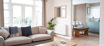 Pet-Friendly & Accessible, SeaViews