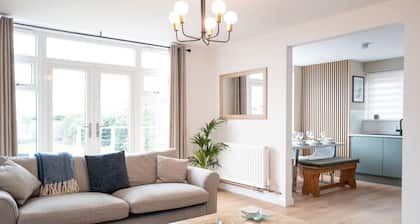 Pet-Friendly & Accessible, SeaViews