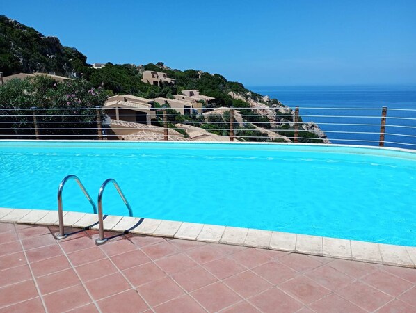 Villa, 2 Bedrooms, Balcony, Garden View | Pool