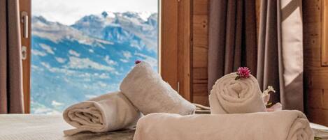 2 Schlafzimmer, Reisekinderbett, kostenloses WLAN