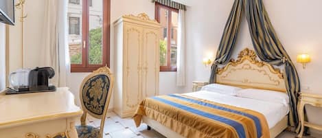 Superior Room, Canal View | In-room safe, soundproofing, iron/ironing board, free WiFi