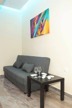 Apartment, 1 Bedroom, Balcony, Garden View | Living room