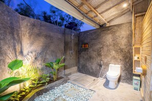Quarto luxo | Banheiro