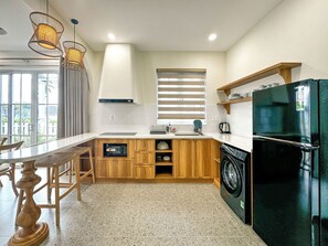 Signature Villa, 4 Bedrooms, Kitchen, Beach View | Private kitchen | Full-size fridge, microwave, stovetop, electric kettle