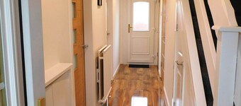 Newly refurbished 3 bedroom home in East Kilbride - 52