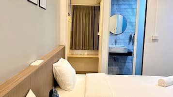Superior Twin Room, Non Smoking, City View | Desk, free WiFi