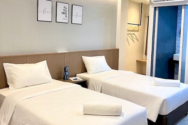 Superior Twin Room, Non Smoking, City View | Desk, free WiFi