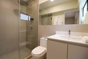 Dutxa, assecador de cabells i tovalloles