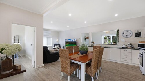 Jimley Cottage - Your home away from home