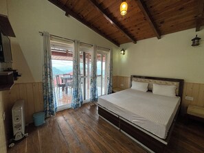 4 bedrooms, free WiFi, bed sheets