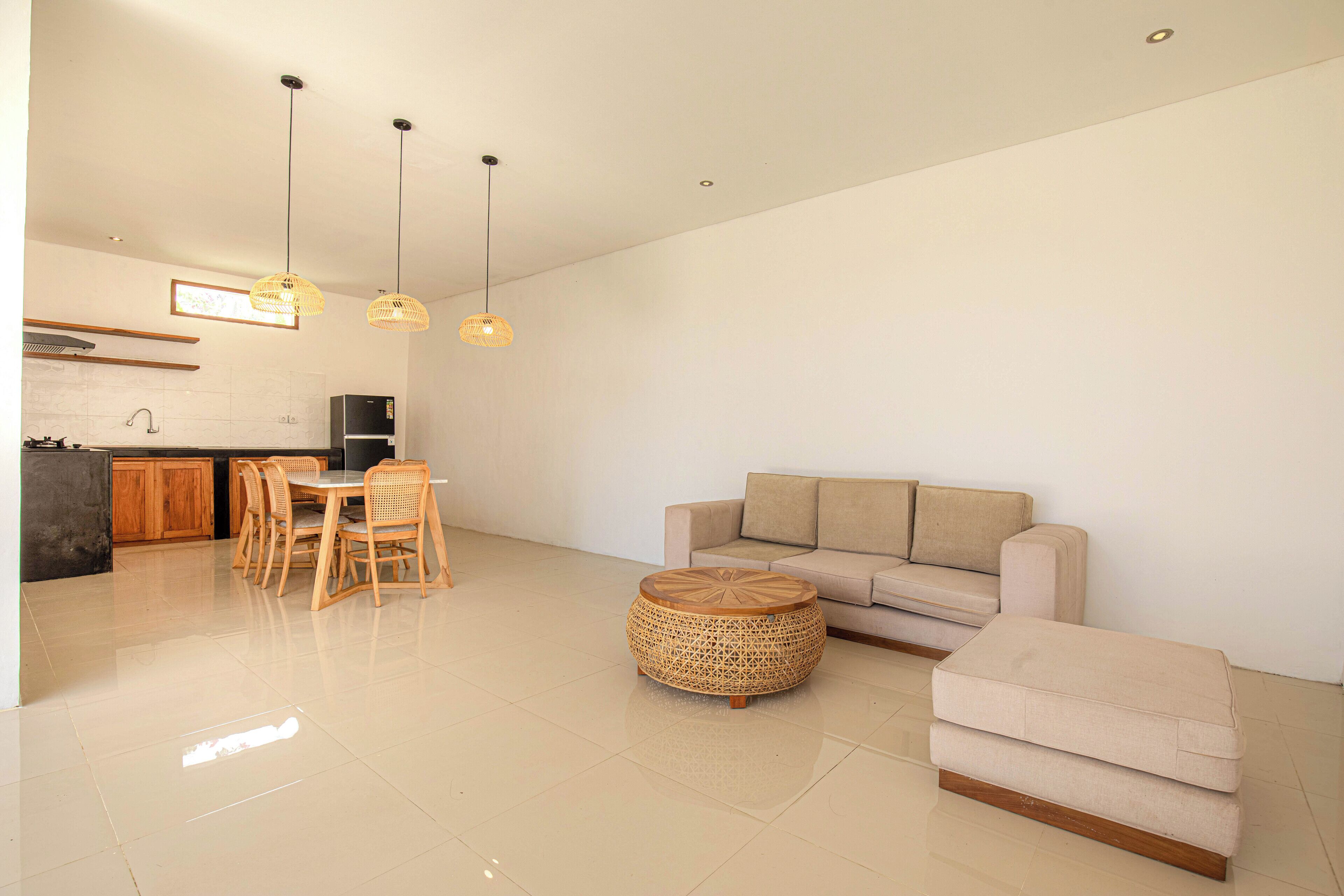 Executive Villa | Private kitchen | Full-sized fridge, dishwasher