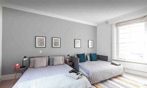 2 quartos, ferros/tábuas de passar roupa, Wi-Fi, roupa de cama