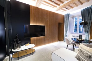 Kondo Mewah, pemandangan kota | Area keluarga | TV layar datar