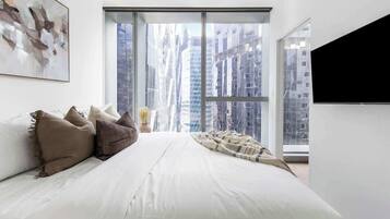 2 bedrooms, iron/ironing board, WiFi, bed sheets