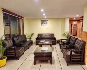 Reception - Hotel Snow Lotus (Shimla)