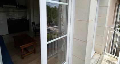 Appartement T2 avec balcon et piscine commune, prĂšs des Thermes