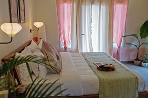 Romantic Studio, Balcony - Vana by Loka - Self Catered Studios (Vanur)