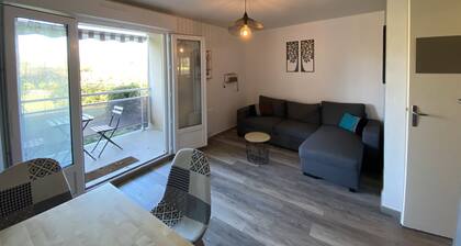 1-bedroom apartment with terrace and Wi-Fi near Connétable Thermal Baths