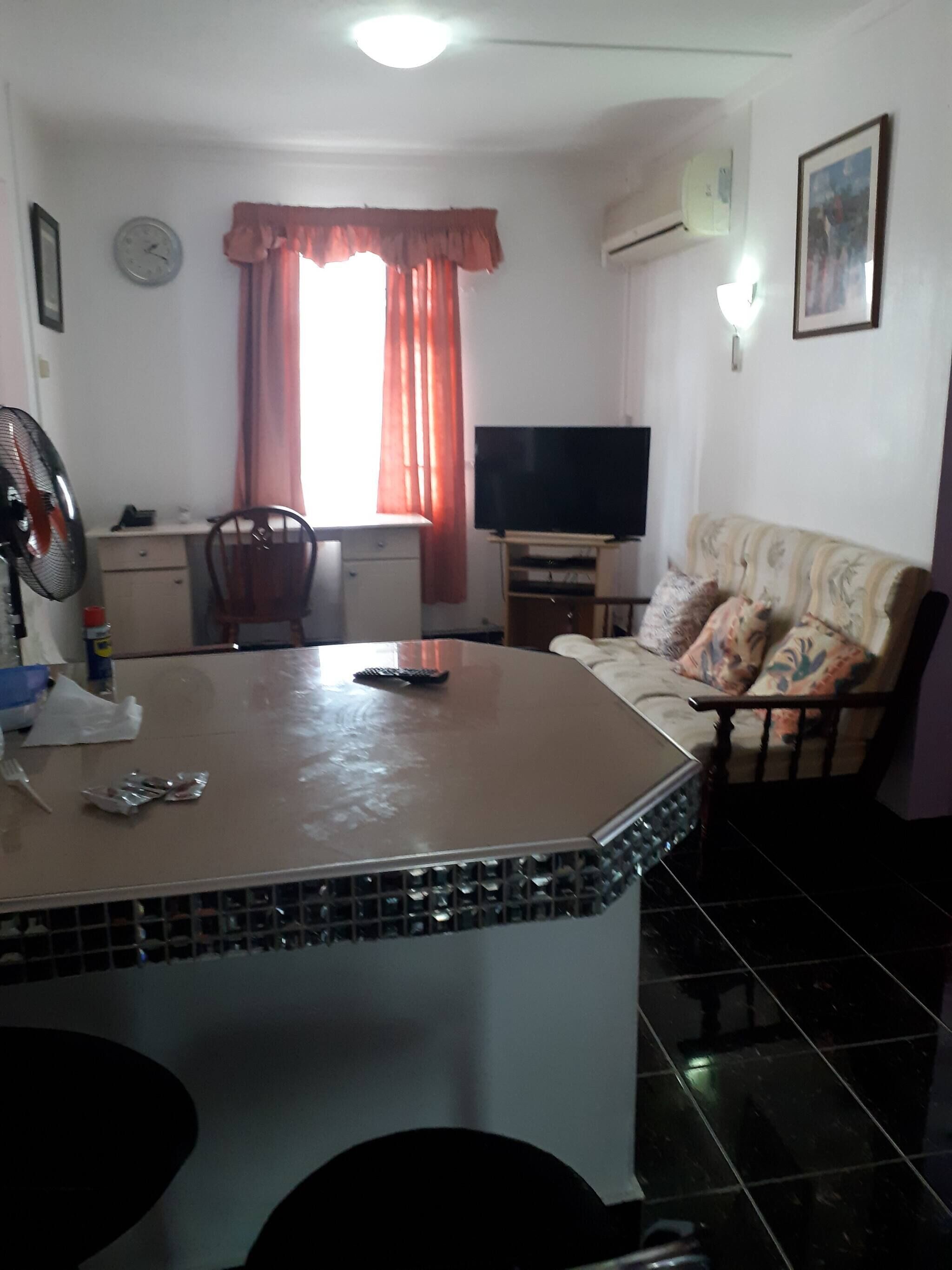 Bungalow, 2 kamar tidur, Boleh Merokok | Ruang keluarga | Buku