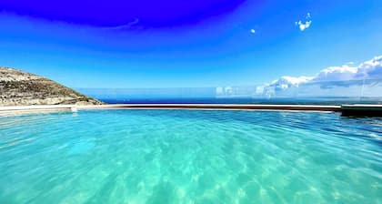 Prestigious Villa Olimpo With Pool And Sea View