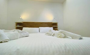 Villa, 3 Bedrooms, Smoking, Balcony | 3 bedrooms, soundproofing - Prestigious Villa Olimpo With Pool And Sea View (Avola)