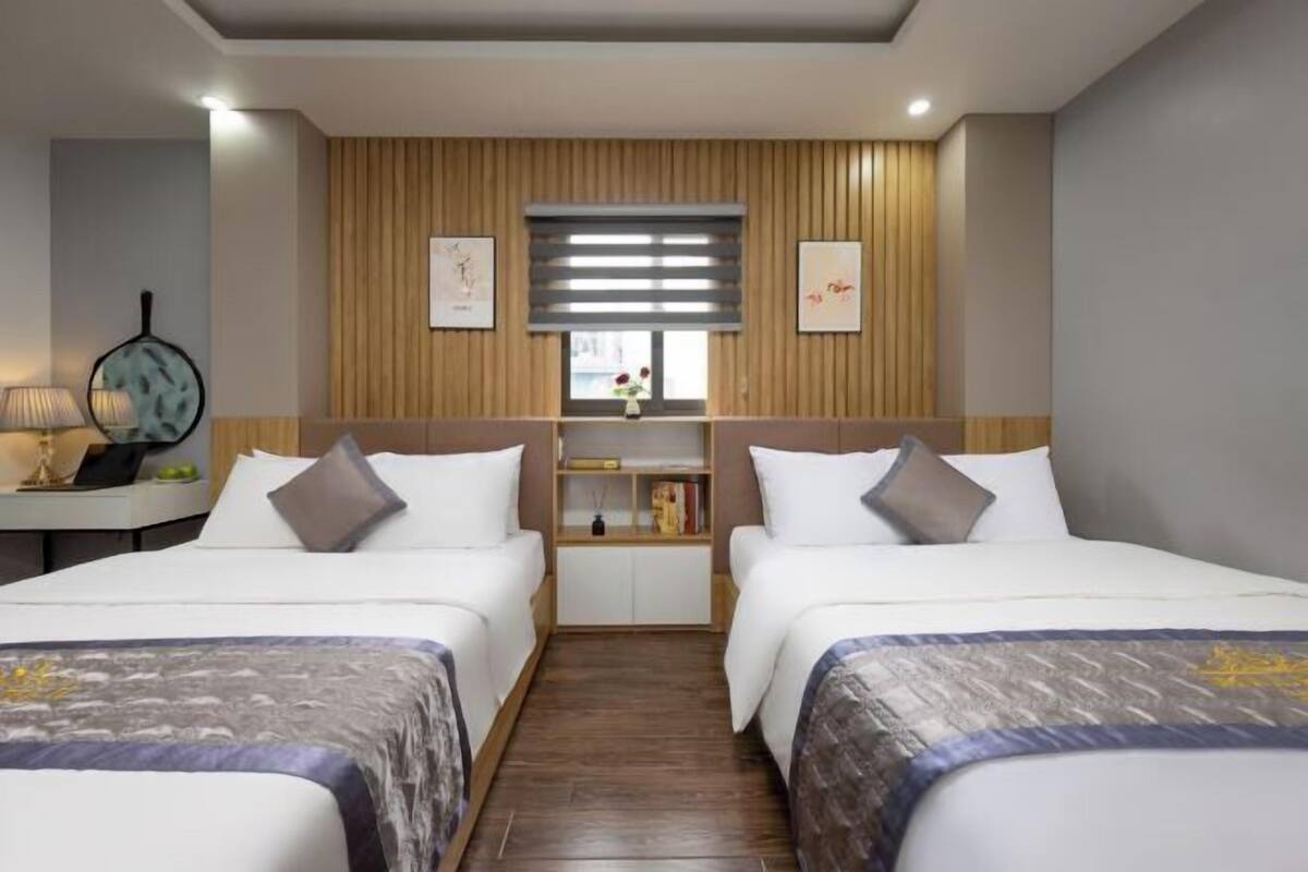 Escritorio, insonorización, wifi gratis y ropa de cama