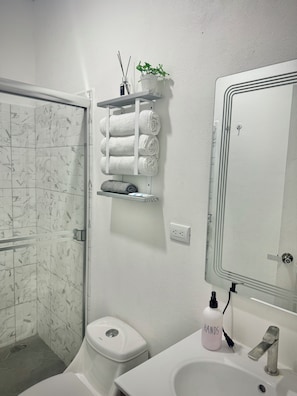 Room, 1 Bedroom, Patio, Garden View | Bathroom - Room-cameva Villas - Your Perfect Escape (Tempate)