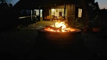 Cabin, 2 Bedrooms, Smoking | Exterior