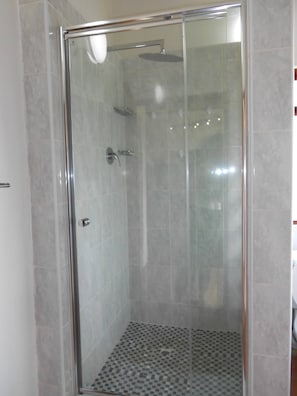 Cabaña, 2 habitaciones, fumadores | Baño