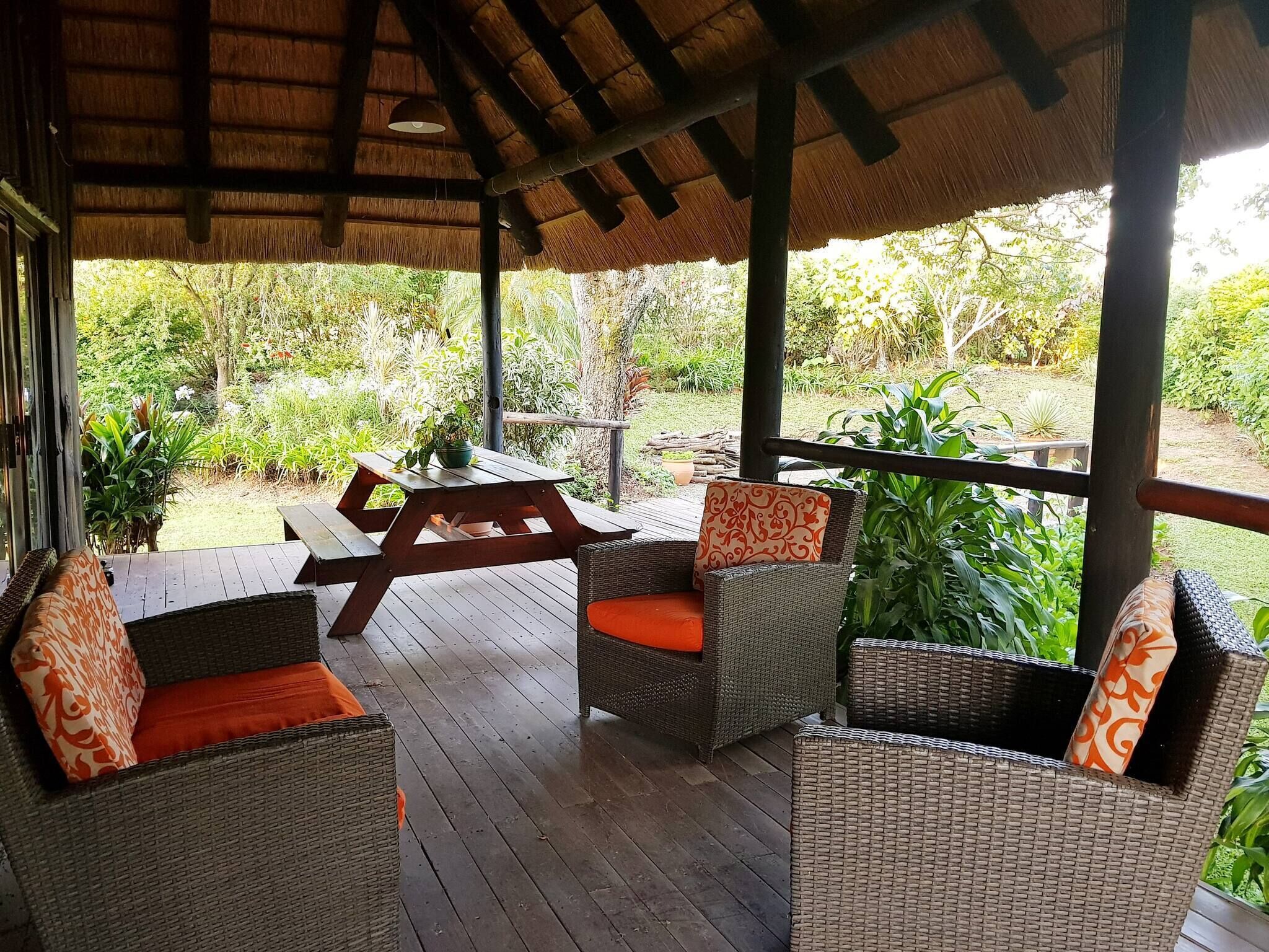 Cabin, 2 Bedrooms, Smoking | Living area