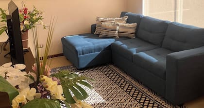 Linda Casa Familiar, Segura Y Muy Buena Ubicación