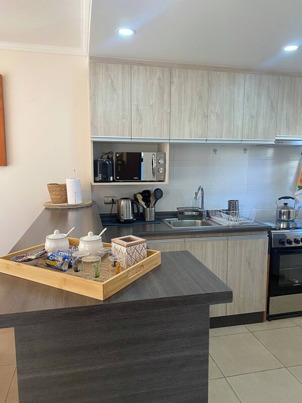 Appart'hôtel, 3 chambres, patio, vue ville | Intérieur