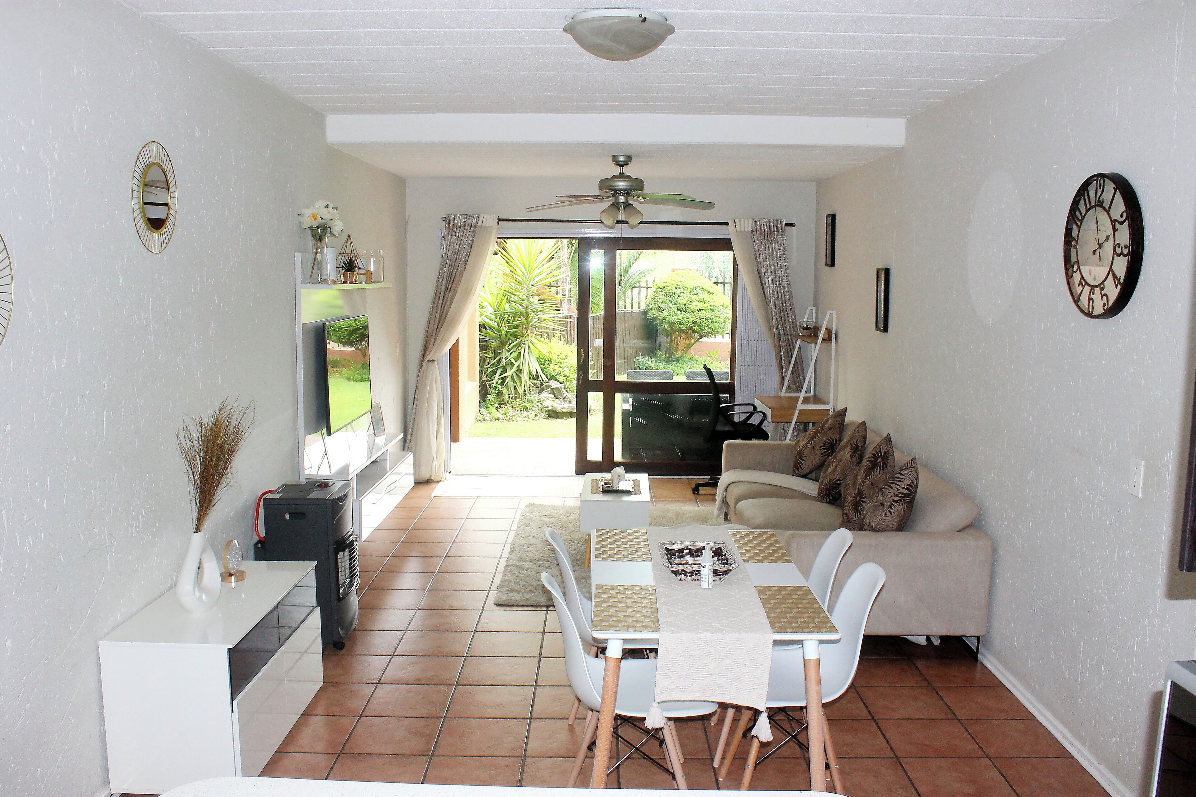 Apartamento, 2 quartos, para fumantes, varanda | Área de estar