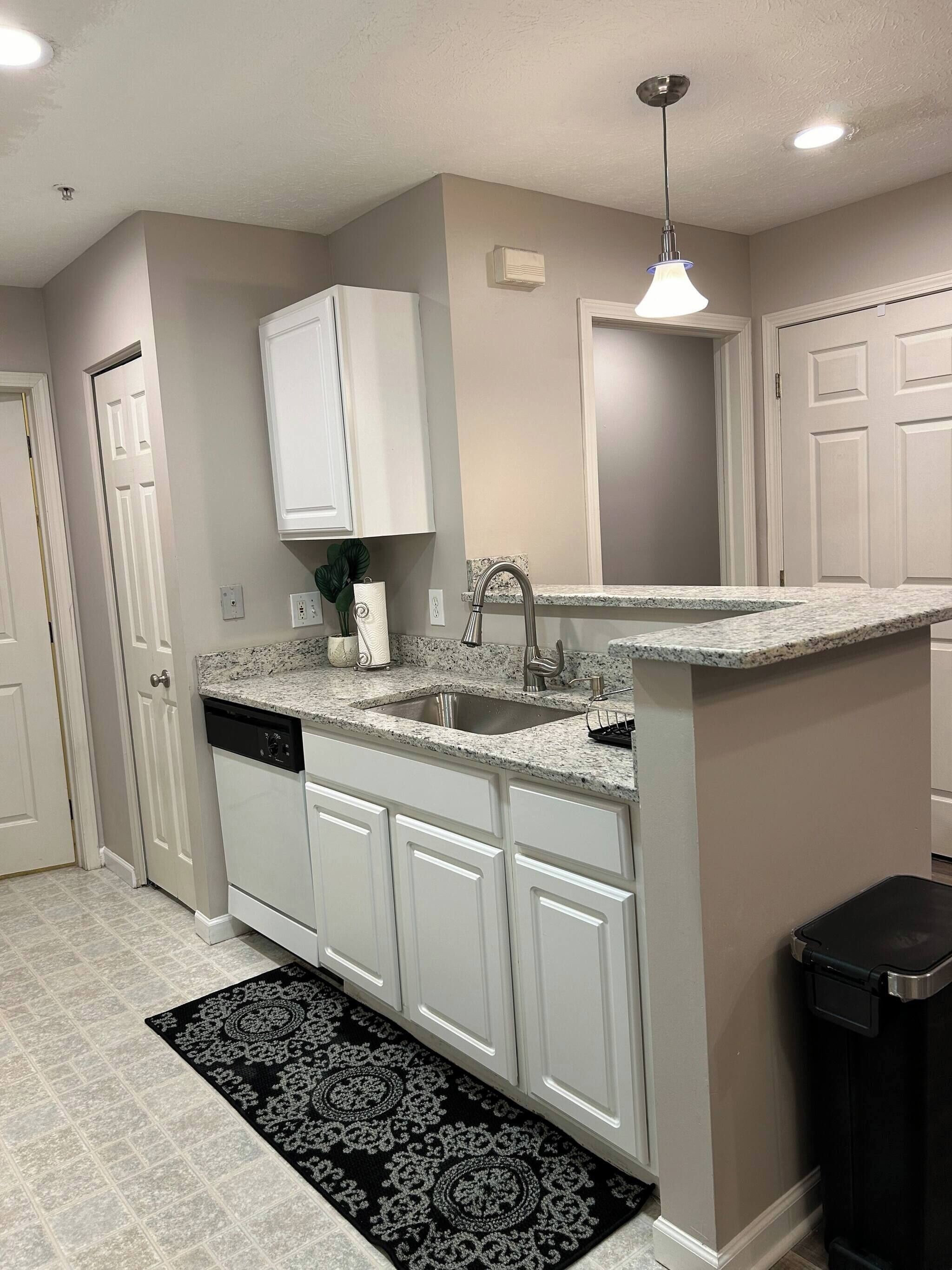 콘도, 침실 2개, 파티오 | 내부