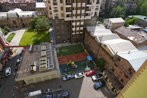 Apartment, 2 Bedrooms, Accessible, City View | Exterior