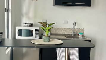Room, 1 Bedroom, Patio, Garden View | Interior