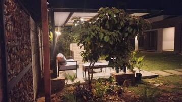 House, 4 Bedrooms, Private Pool, Garden View | Exterior