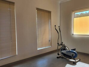 House, 4 Bedrooms, Private Pool, Garden View | Fitness facility - Comfortable and Luxurious Stay (Gweru)