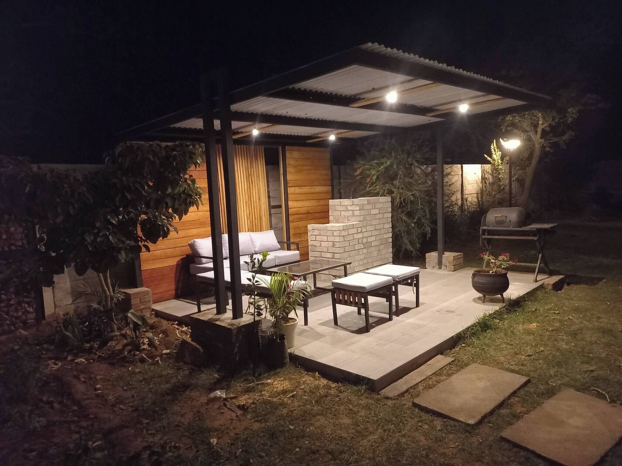 Ferienhaus, 4 Schlafzimmer, eigener Pool, Gartenblick | Außenbereich
