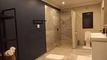 House, 4 Bedrooms, Private Pool, Garden View | Bathroom