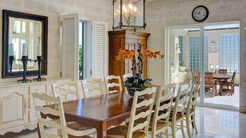 Villa, 4 Bedrooms, Smoking, Private Pool | Dining