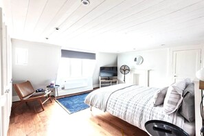 2 bedrooms, iron/ironing board, travel crib, WiFi