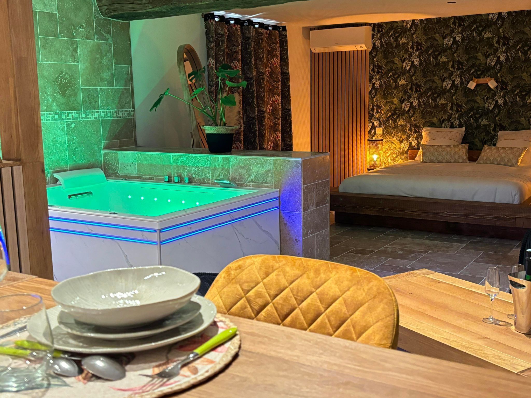 1 bedroom, in-room safe, free WiFi, bed sheets