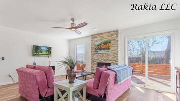 電視、壁爐、 辦公室