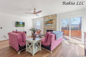 TV, fireplace, offices