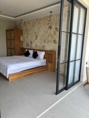 Desk, free WiFi - Paddy's House Seseh (Cemagi)